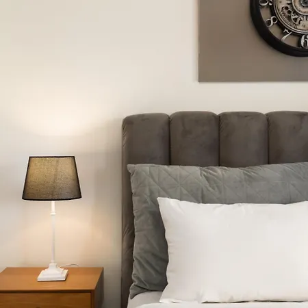Infinity Of The Seas 아파트